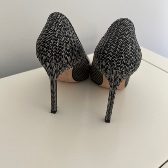 Manolo Blahnik Shoes - Picture 2 of 3